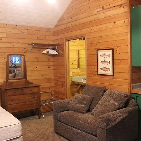 Twin Lakes Resort Bridgeport Bagian luar foto