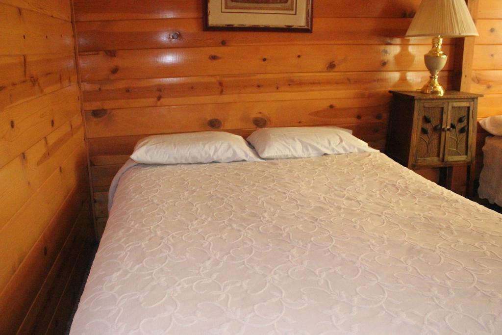Twin Lakes Resort Bridgeport Ruang foto