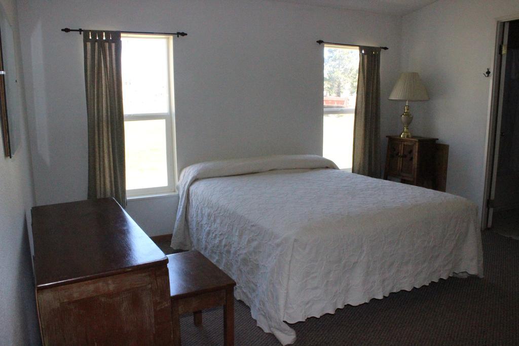 Twin Lakes Resort Bridgeport Ruang foto