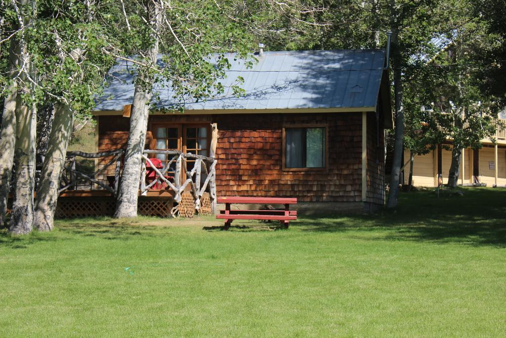 Twin Lakes Resort Bridgeport Ruang foto