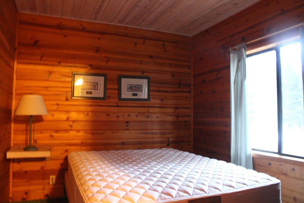 Twin Lakes Resort Bridgeport Ruang foto