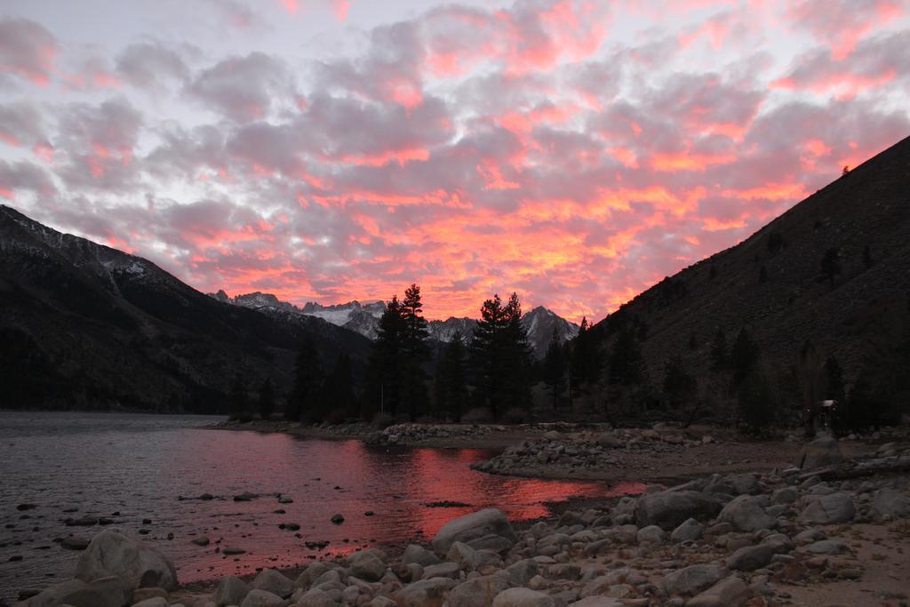 Twin Lakes Resort Bridgeport Bagian luar foto